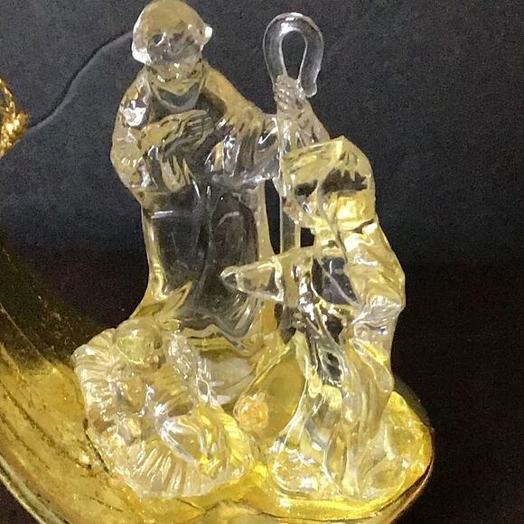 Ornament ￼ Vintage, holy family manger Nativity scene - Picture 2 of 6